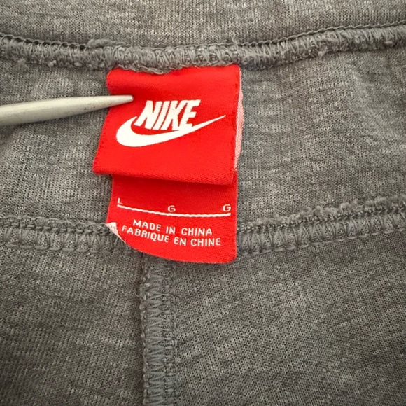 Nike Tech Joggers - Picture 9 of 11